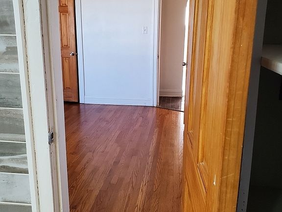 4th image of 9436 S Bishop St #3