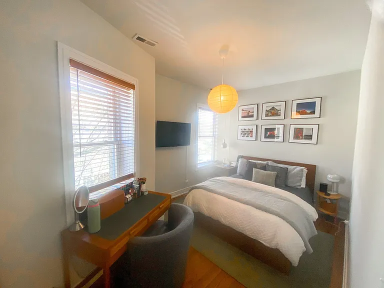 2156 W. Grace St. / 3805-07 N. Leavitt St. — Photo 5