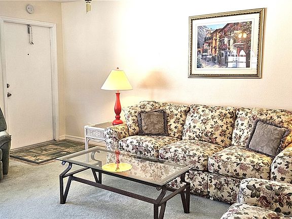 3rd image of 31 Pine Arbor Ln APT 206