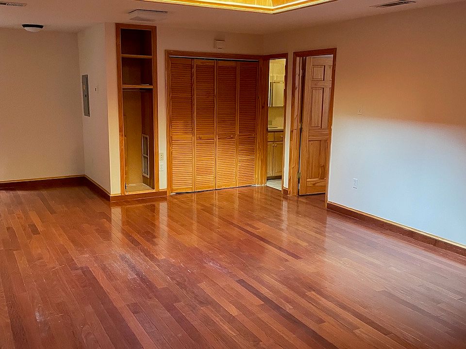 1st image of 335 N 10th St #2-C