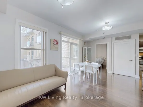 28 Prince Regent St Unit 203, Markham, ON L6C 0V5