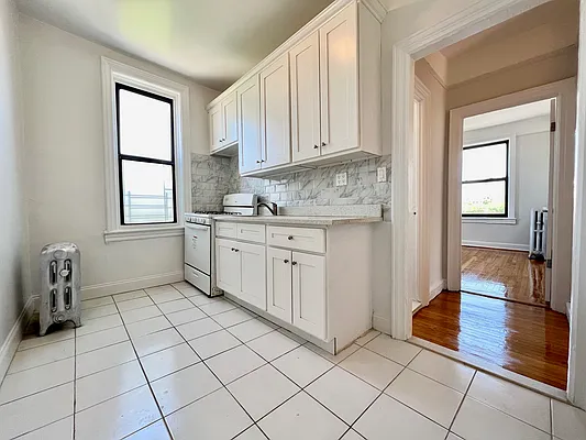 Rented by Zjama Realty Corp | media 1