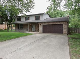 104 Greenbriar Dr, Belleville, IL