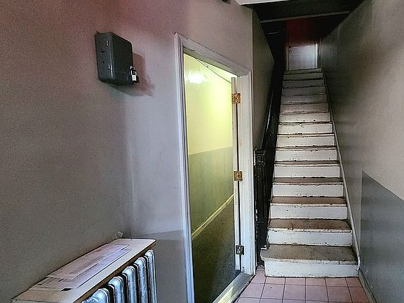 2nd image of 2764 W 15th St #5