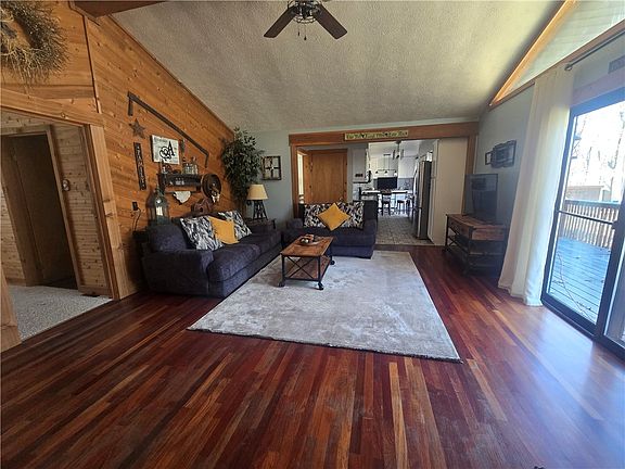 5th image of 141 Hall Rd