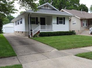 2233 S Lowell Ave, Springfield, IL 62704