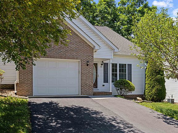2nd image of 122 Collinswood Dr