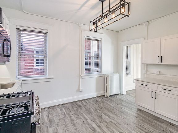 3rd image of 4007 Allston St #13