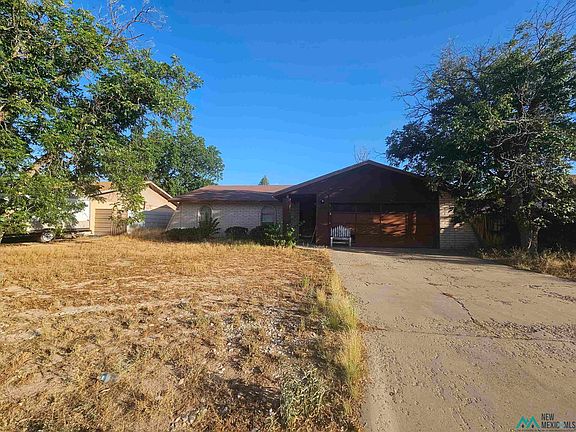 2nd image of 608 W Twin Diamond Rd