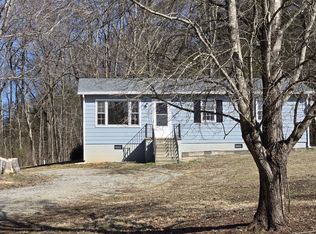 558 Plank Rd, Farmville, VA 23901