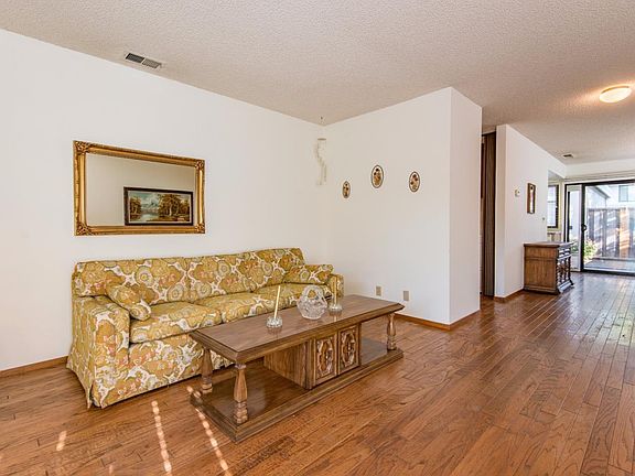 4th image of 1506 Rhinecliff Way