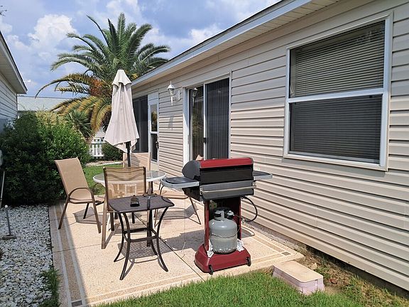 4th image of 364 Katherine Pl