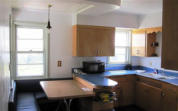 5th image of 1005 W Skyline Pkwy