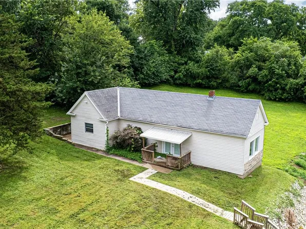 1828 Holman St, Saint Joseph, MO 64501