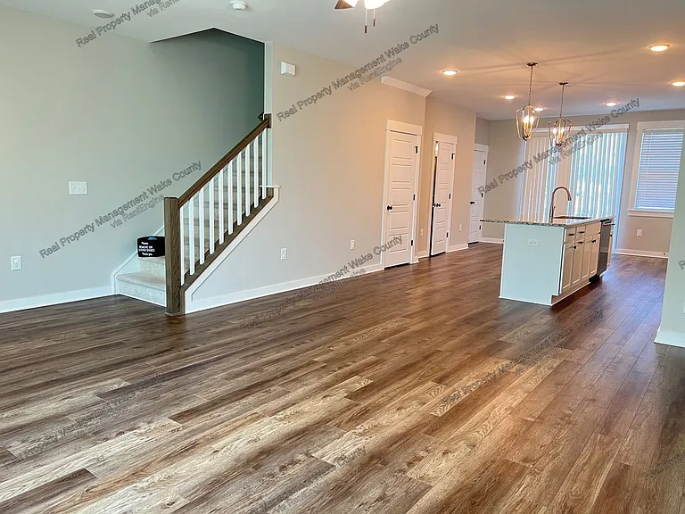 445 Rally Point Pl — Photo 5