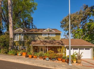 5871 Rolling Rd, Woodland Hills, CA 91367