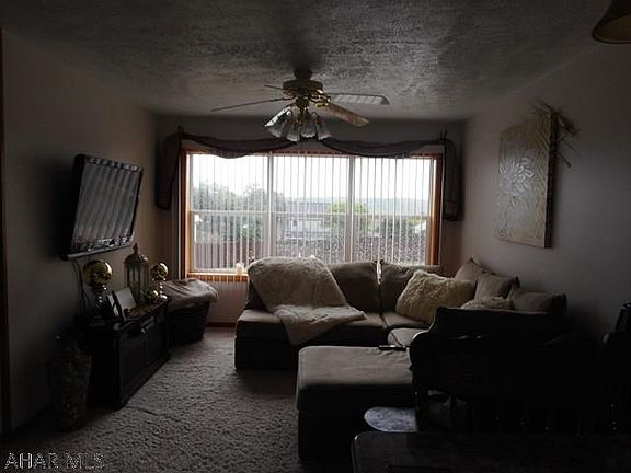 4th image of 131 Johns Dr