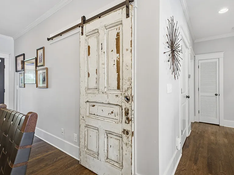 1102 Caldwell Ave — Photo 16