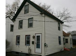 11 Halls Ln, Rockland, ME 04841