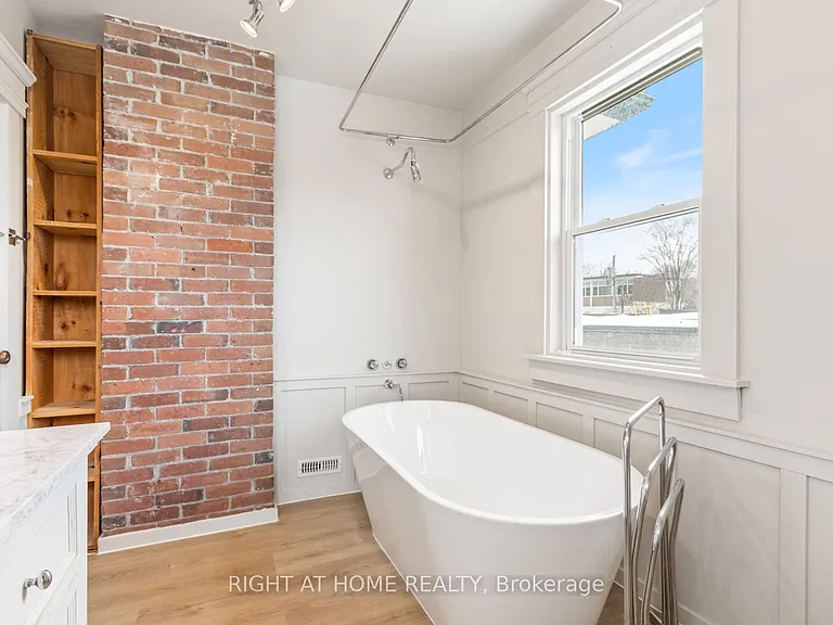 443 Ontario St #2 — Photo 16
