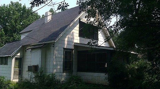 2nd image of 2211 Green Valley Rd