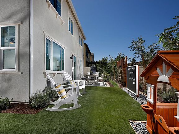 Arroyo Plan 3 - Rear Yard