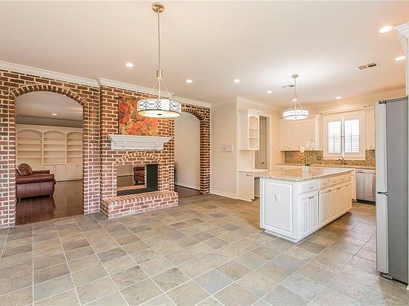 4th image of 10000 Stonington Cir
