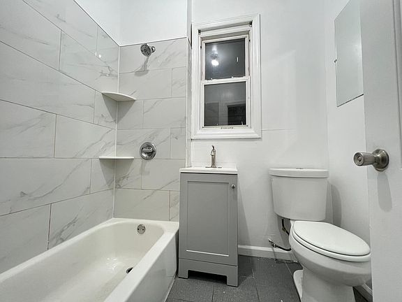 5th image of 166 Lexington Ave #2F