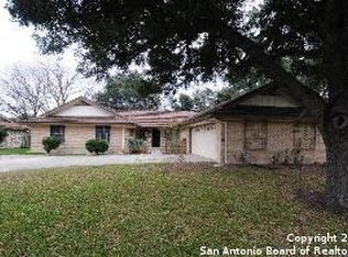 710 Balfour Dr, Windcrest, TX 78239