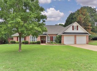 106 Pond View Point, Lagrange, GA 30240