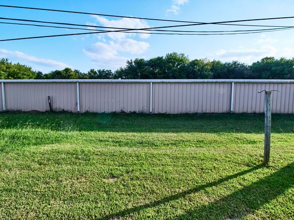 1504 Sherman Dr #101, Whitesboro, TX 76273