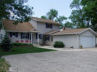 406 Lakeshore Dr, Lakeside, IA 50588