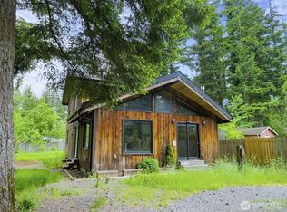 8524 Golden Valley Dr, Maple Falls, WA 98266