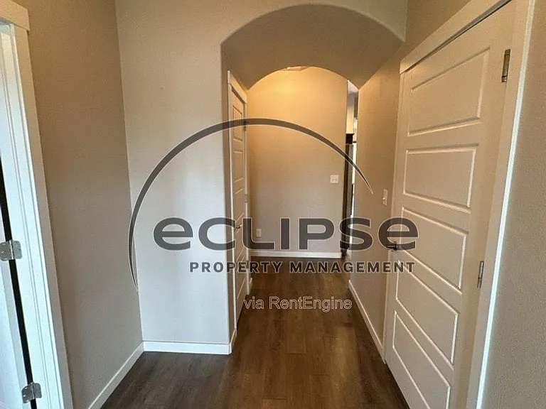 2921 Magnolia Ave — Photo 43
