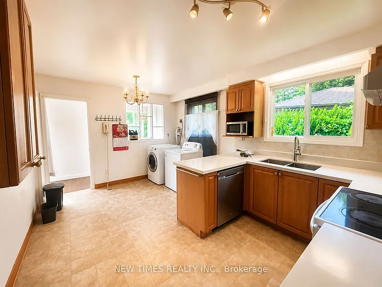 7 Leavey Ct #UPPER — Photo 11