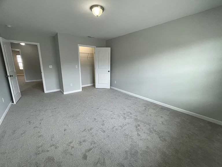 1605 Villa Cir — Photo 17
