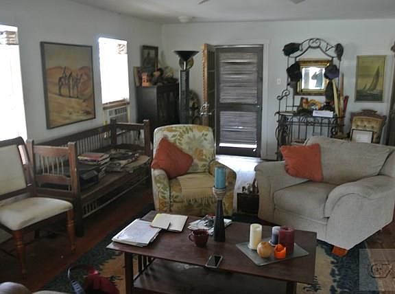 4th image of 923 Blume Dr