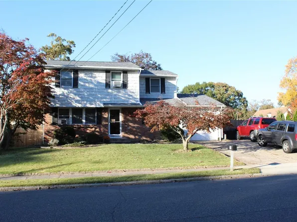 35 Lebrun Street, Port Jefferson Station, NY 11776