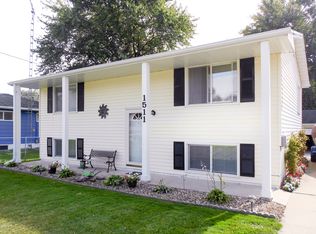 1511 Huntington Rd, Waterloo, IA 50701