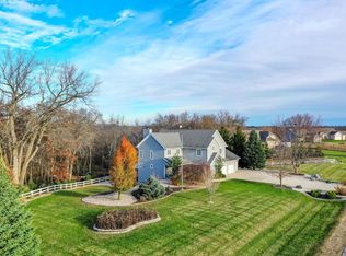 8707 N Stone Farm Rd, Edgerton, WI 53534