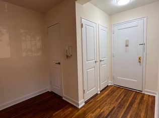 14336 Barclay Ave APT 5A, Flushing, NY 11355