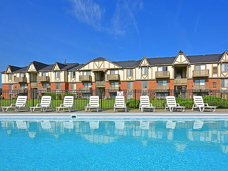 Perry Place Apartments — Photo 8