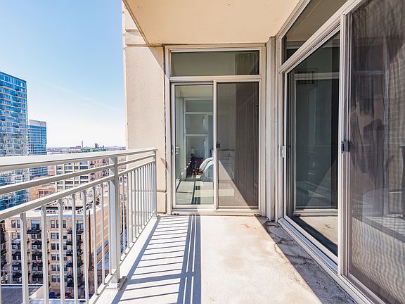 5th image of 1250 S Michigan Ave APT 1602