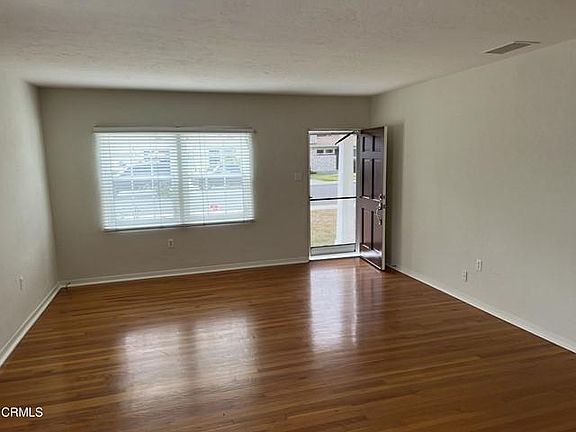 2nd image of 220 N 5th St