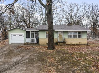 19 E 15th St, Grove, OK 74344