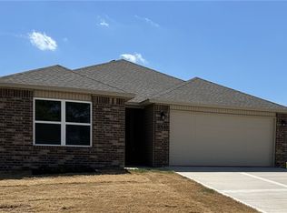 3320 E Hagen St, Siloam Springs, AR 72761
