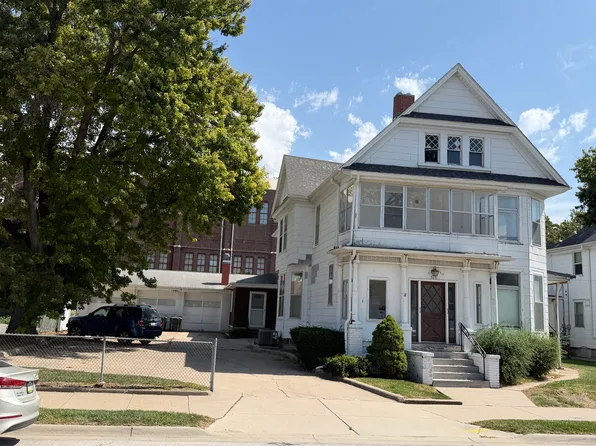 515 S 4th St, Council Bluffs, IA
