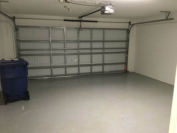 5th image of 15856 Leatherleaf Ln