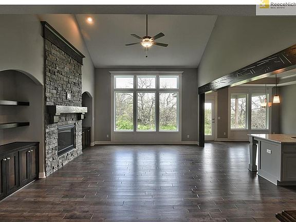 3rd image of 5136 Meadowlark Dr