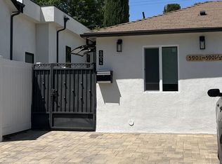 5901 1/2 Encino Ave, Encino, CA 91316